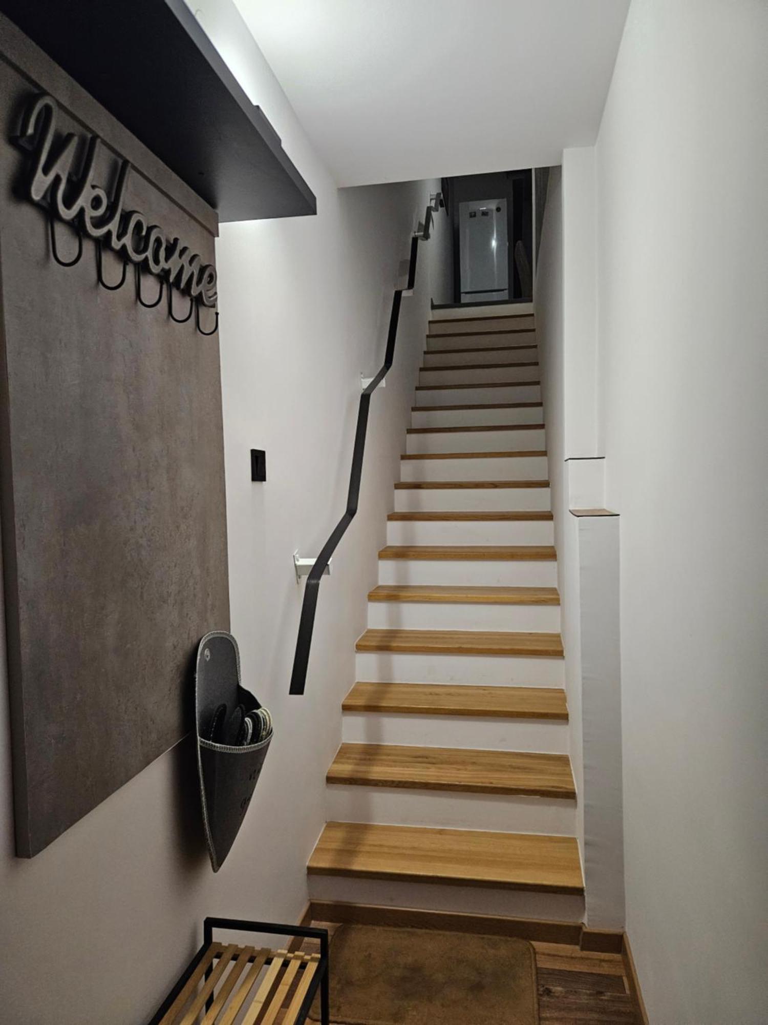 Toelgyes Apartmanhaz Szegedin Exterior foto